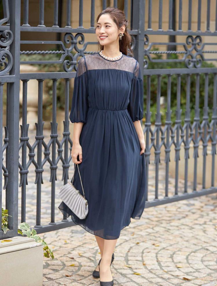 胸元レース切替バルーン袖ドレス(ネイビー)