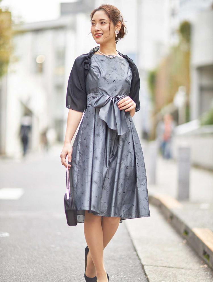 【大きいサイズ】リボンベルト付きフラワー刺繍ドレス(SET3028)