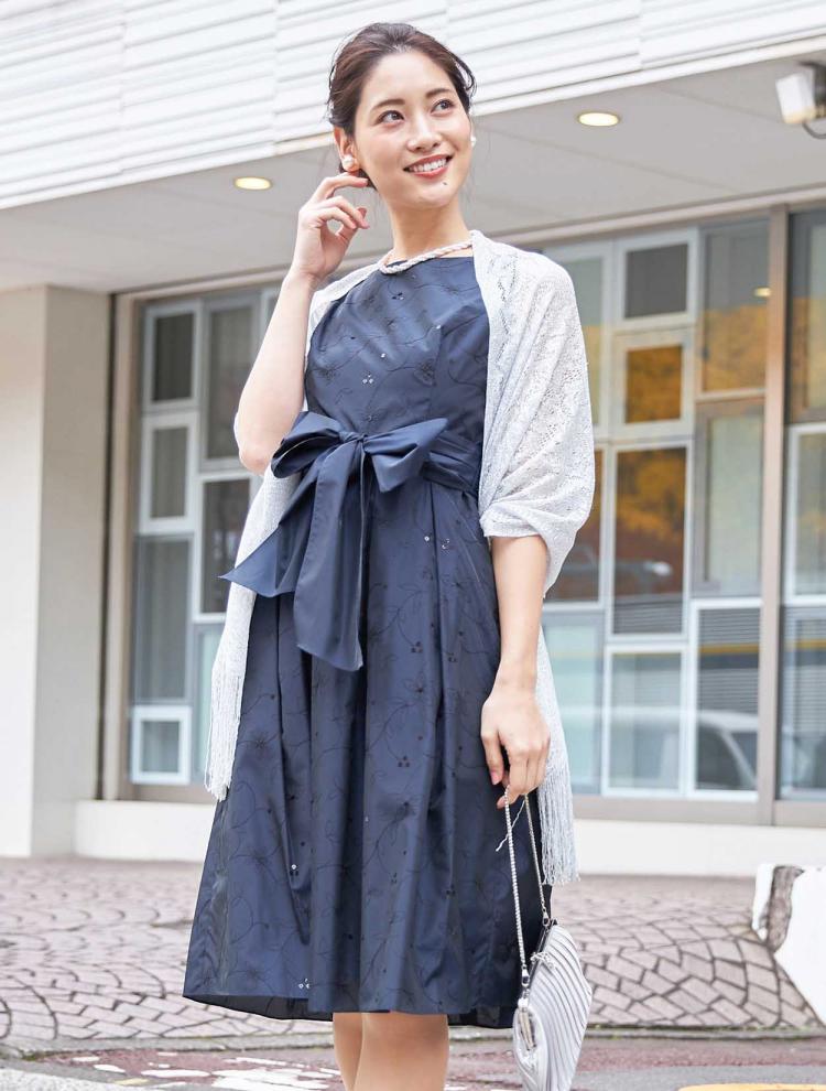 【大きいサイズ】リボンベルト付きフラワー刺繍ドレス(SET3030)